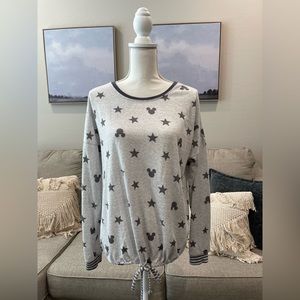 Disney womens long sleeve white/gray tshirt, Mickey/Star pattern size Medium.